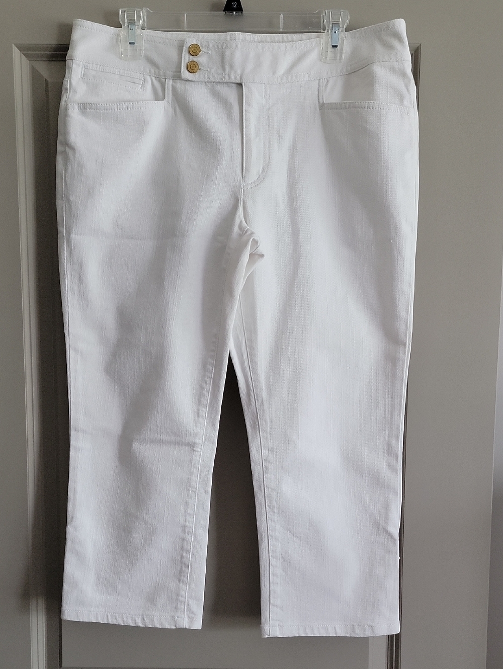 American Living White Denim Capris